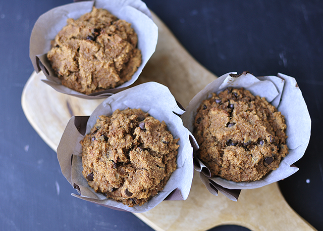 chocolate_chip_pumpkin_muffin4-2